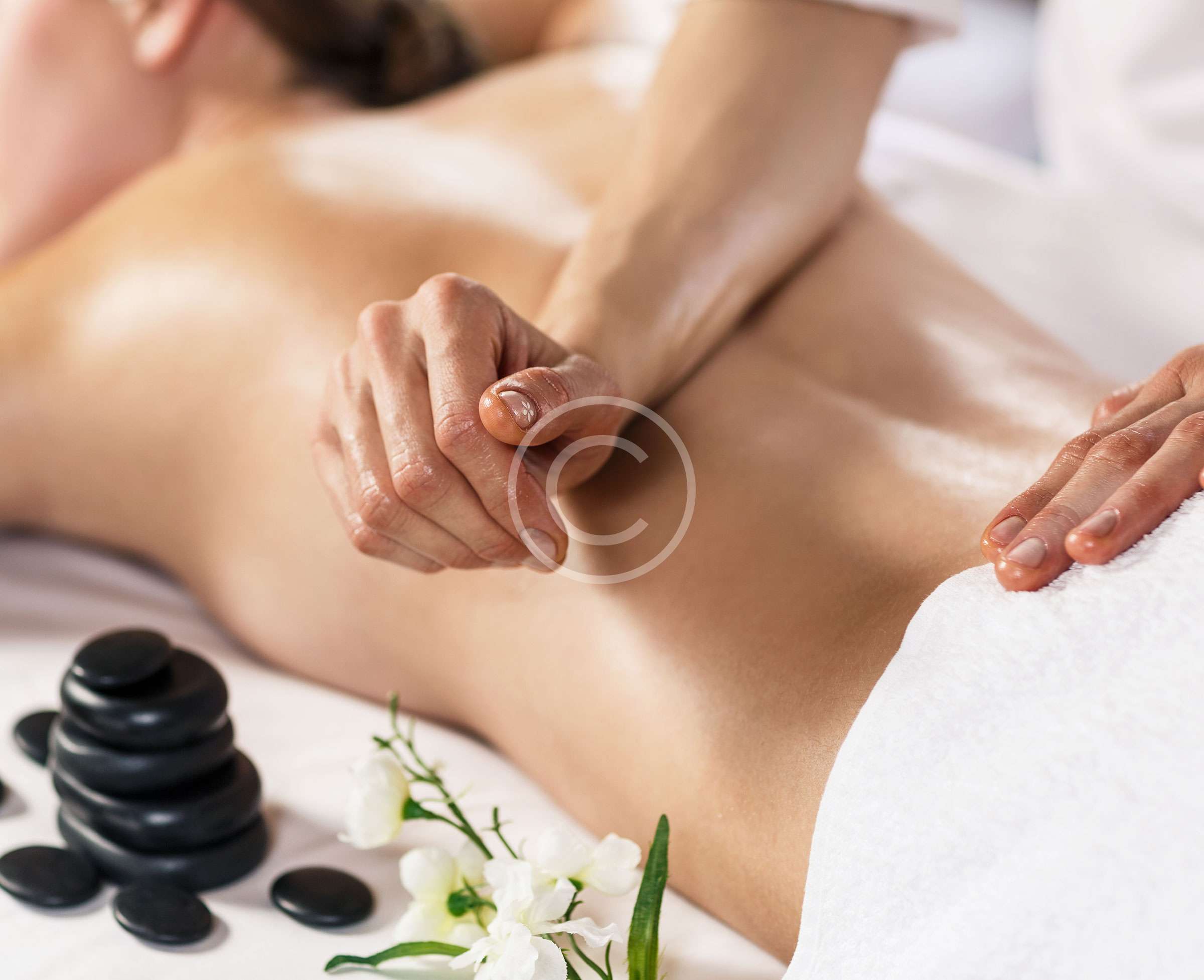 Therapeutic massage - Medical Spa La Piel by Dr. Manuel Peña.